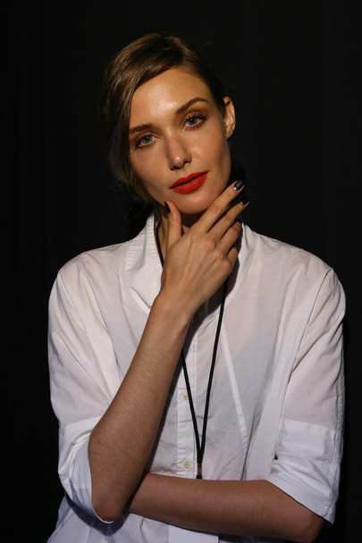 Model poses backstage at Carmen Marc Valvo show during MBFW - 写真・画像