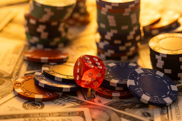 poker žetony a peníze, dolary - Fotografie, Obrázek