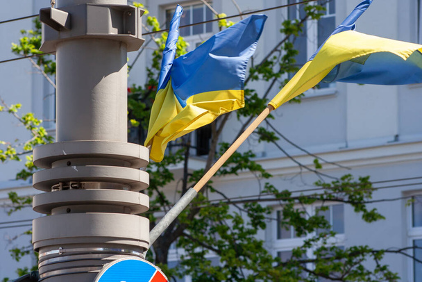 Ucraina bandiera grande simbolo nazionale. La guerra in Ucraina concetto. 2022 iniziare la guerra. Bandiera blu e gialla - Foto, immagini