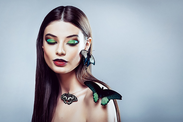 Beautiful young girl with a butterfly - Foto, Imagem