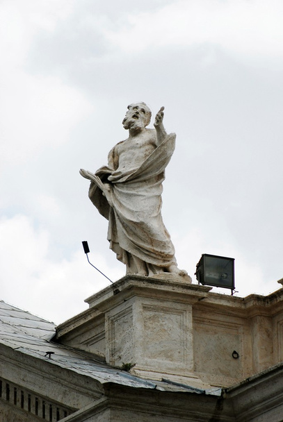 Szobrok a Vatikán művek homlokzat - Fotó, kép