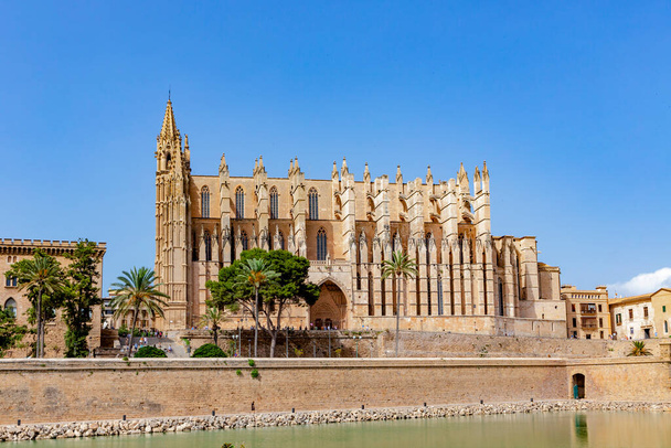 Palma Mallorcan katedraali, La Seun goottilainen keskiaikainen rakennus, Baleaarit, Espanja. - Valokuva, kuva