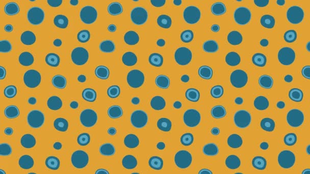 Vintage okrągłe kolorowe tło, animacja ruchomy wzór niebieskie kółka na pomarańczowym tle, projekt memphis w retro elementów wzoru - Materiał filmowy, wideo
