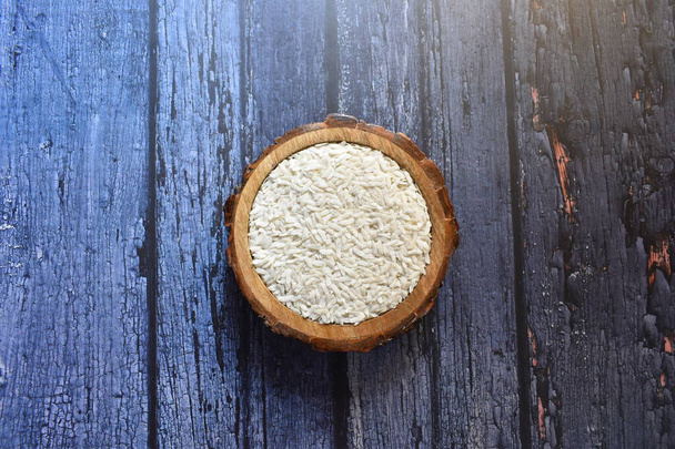 Raw whole dried flattened rice flakes - Photo, Image