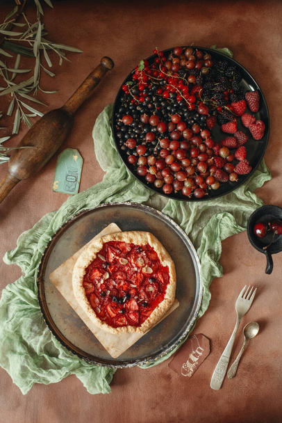 food photography homemade cake, dessert, sweet pie with berries - Foto, Imagem