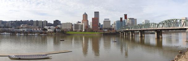 Um panorama de Portland OR., & Hawthorne ponte
. - Foto, Imagem