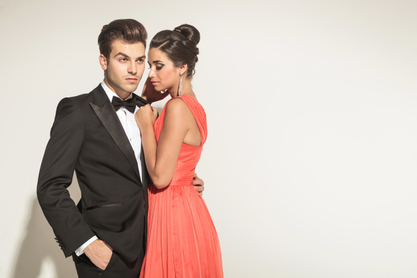 Picture of a young elegant couple posing - Foto, Imagen