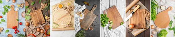 Fából készült vágódeszkák, késsel, friss zöldségekkel és fűszerekkel az asztalon, felülnézetből - Fotó, kép