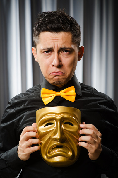 Mann mit Theatermaske - Foto, Bild