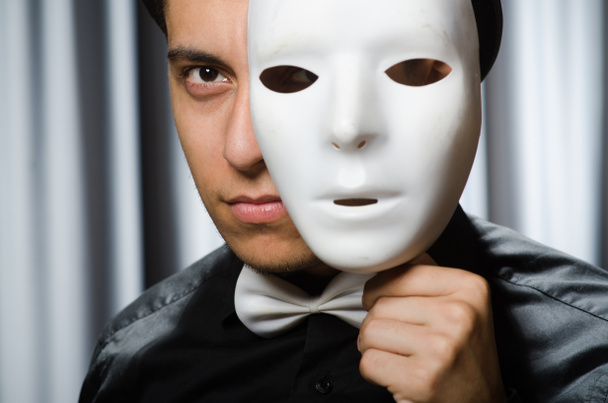 Homem com máscara teatral - Foto, Imagem