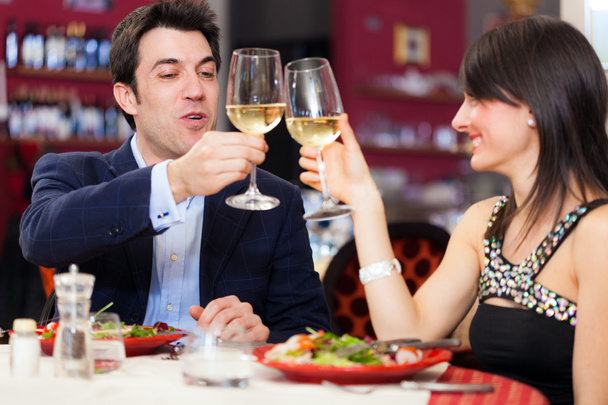 Couple drinking wine in restaurant - Zdjęcie, obraz