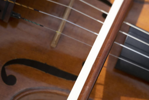 playing violin string bow close up detail  - Φωτογραφία, εικόνα