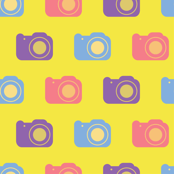 Photo camera seamless pattern. Icon photo camera in retro color palette. Retro cameras in yellow background. Design for print on fabric, wrapping paper, packaging. Vector illustration in flat design - Vector, Image