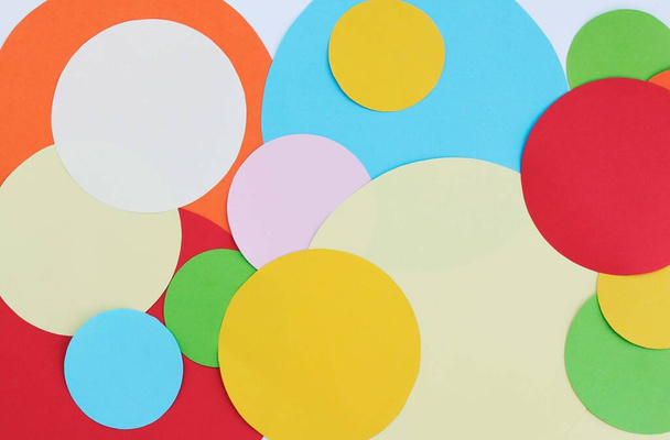 sfondo di cerchi multicolori luminosi di vari diametri, sfondo - Foto, immagini