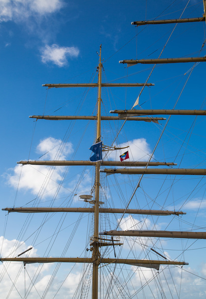 Ιστοί σε πλοίο με σημαία Αντίγκουα κουρευτής ζώων - Φωτογραφία, εικόνα