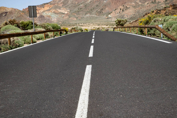 Дорога в національний парк "Тенерифе Канарські острови" - Фото, зображення