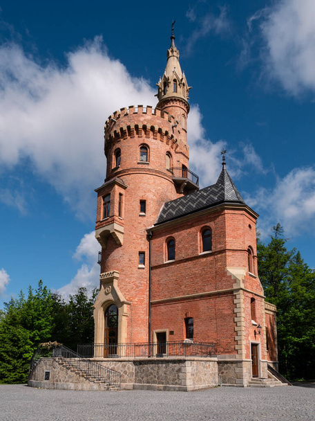 Goethes Lookout Tower or Goethova vyhldka in Karlovy Vary, Bohemia, Czech Republic - Foto, Imagen