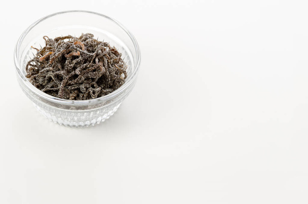 "Shiokonbu "Varech de sel japonais sur fond blanc - Photo, image