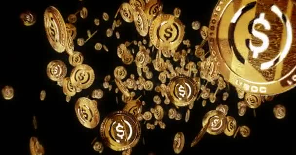 USDC USD Bozuk Para durağan kripto para altın sikkeler arasında izole uçuş. Dönen altın metal madeni paralar soyut kavram kalıplarını döndürür. Döngüsüz ve kusursuz animasyon. - Video, Çekim