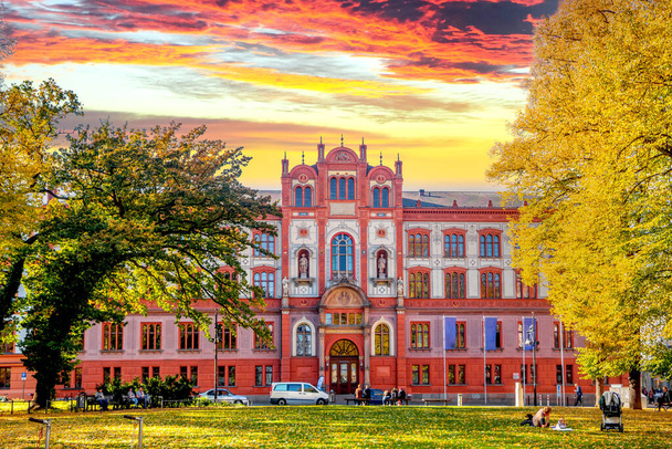 Университет, Озил, Озил, Германия  - Фото, изображение