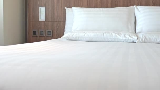 Beautiful luxury hotel bedroom interior decoration - Filmati, video