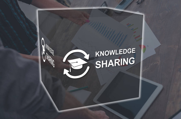 Knowledge sharing concept illustrated by a picture on background - Foto, immagini