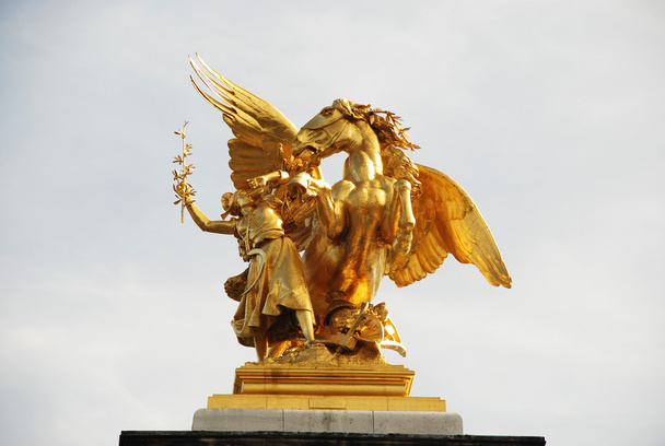 arany szobor - Fotó, kép