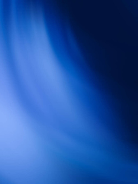Λαμπερό μπλε φωτεινό λευκό φως ακτίνα θόλωμα χώρο. Φωτεινή θολούρα ακτινοβολίας σε φόντο γαλάζιου ουρανού. - Φωτογραφία, εικόνα