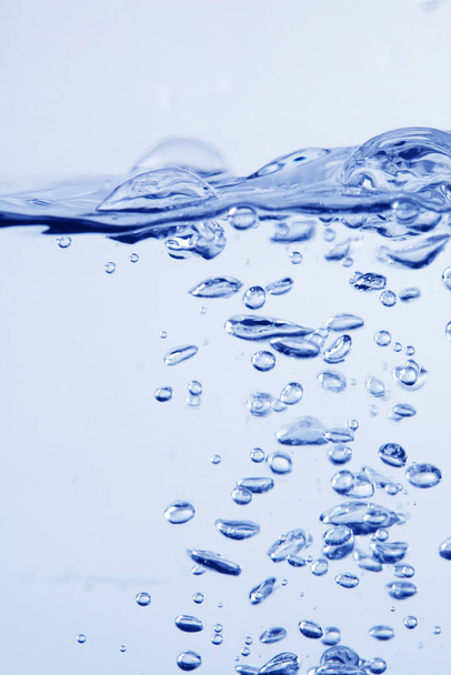 Прозрачная синяя прозрачная текстура поверхности воды - Фото, изображение