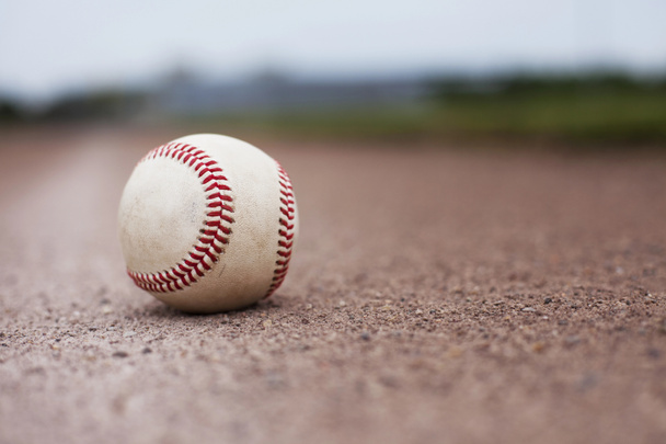 Baseball na pole - Zdjęcie, obraz