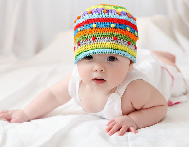 Lindo bebé en sombrero
 - Foto, Imagen