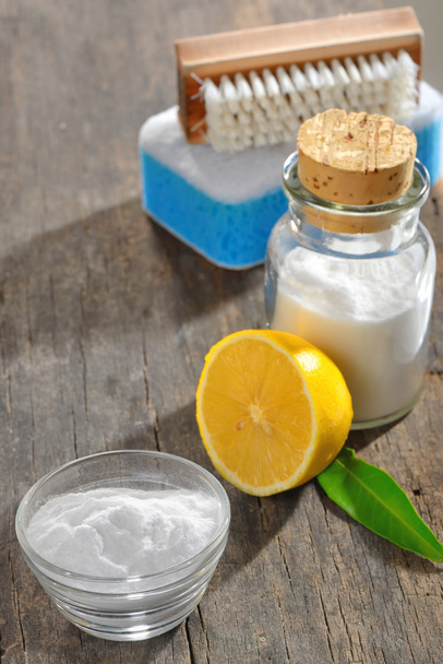 limon ve sodyum bikarbonat temizlik araçları - Fotoğraf, Görsel