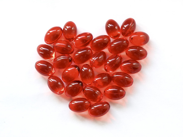 Capsules in a heart shape - Foto, afbeelding