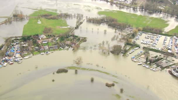 Umgebungen durch Hochwasser geschädigt - Filmmaterial, Video