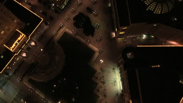 Felhőkarcolók és elővárosi forgalmat - Felvétel, videó