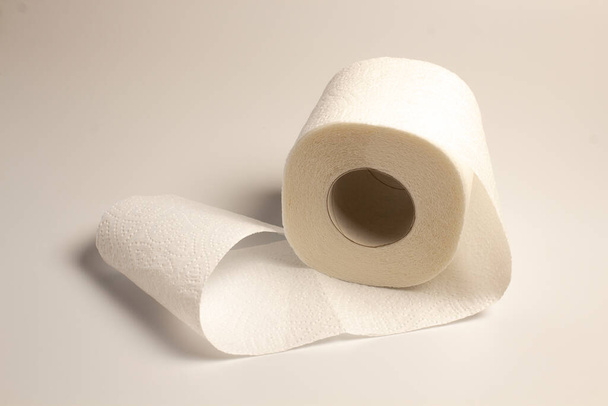 white toilet paper roll, 100% cellulose - Φωτογραφία, εικόνα