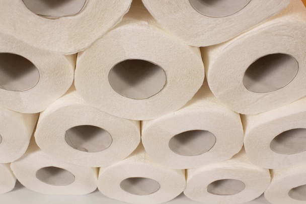 white toilet paper roll, 100% cellulose - Фото, изображение