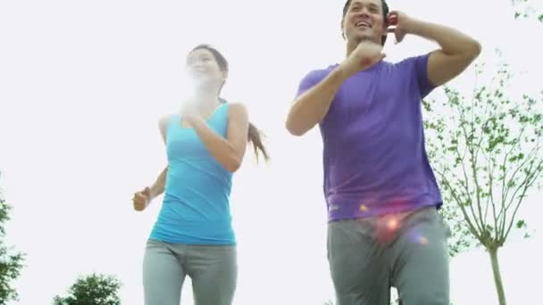 Couple en sportswear jogging out
 - Séquence, vidéo