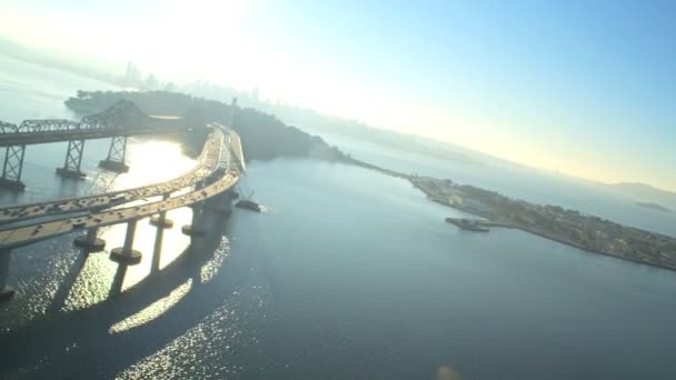 Antenowe nowy Zatoka Zawieszenie most, San Francisco - Materiał filmowy, wideo