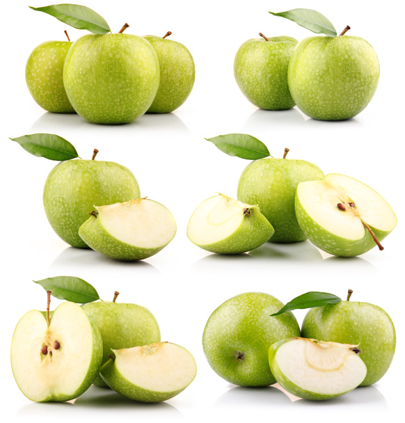 Набор зеленых яблочных фруктов с изолированными листьями
 - Фото, изображение