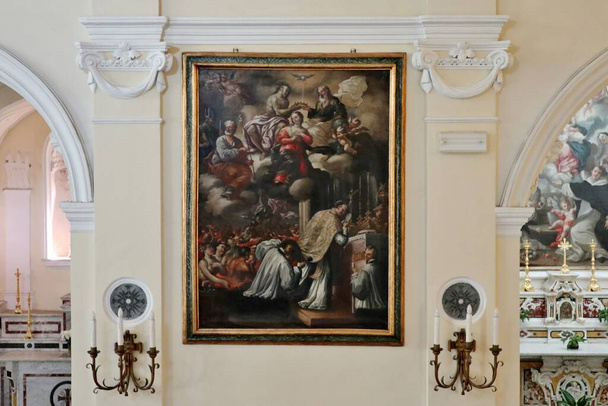 Anacapri, Campania, Italia 12 marzo 2022: Interno della seicentesca Chiesa di Santa Sofia στην Piazza Diaz - Φωτογραφία, εικόνα