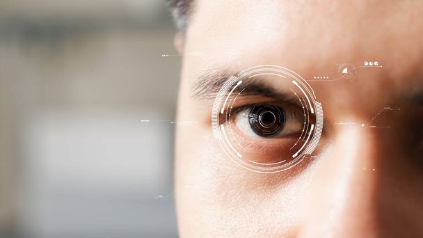 Examen y tratamiento ocular, exploración biométrica de los ojos masculinos cercanos, atención médica. - Foto, Imagen
