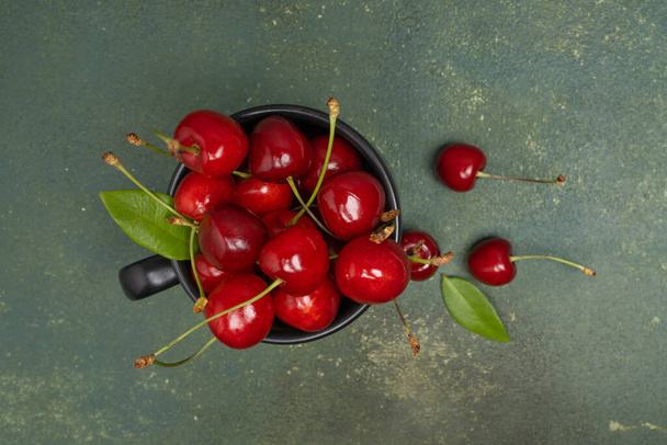 cherries on the vintage background - Foto, Bild