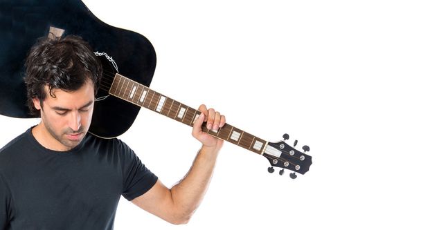bel homme avec guitare sur fond blanc
 - Photo, image