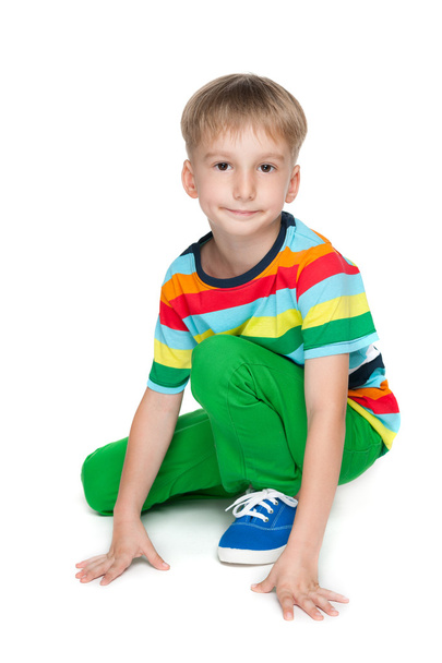 Malý chlapec v pruhovaném tričku - Fotografie, Obrázek