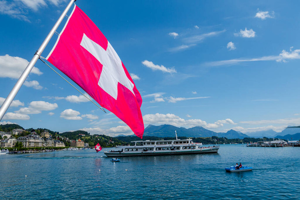 Lucerne gyönyörű városa Svájcban. Városképek és építészet - Fotó, kép