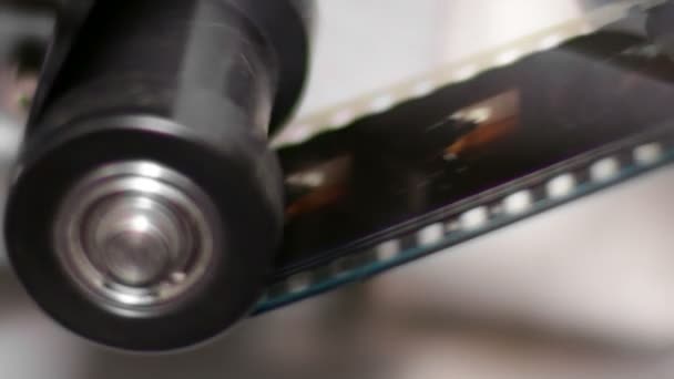 35 mm フィルム映画を投影するプロジェクターのギア - 映像、動画