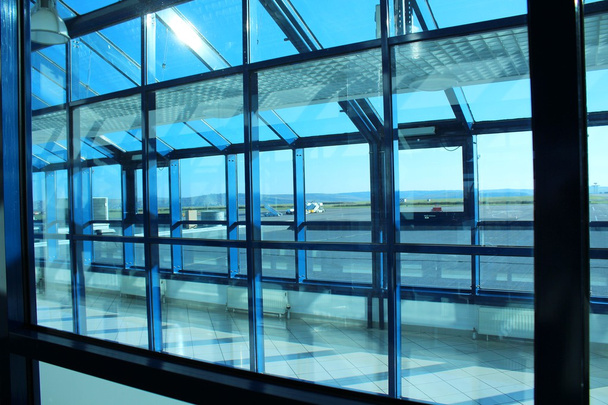 Letiště bezpečnost čekání koridor - Fotografie, Obrázek