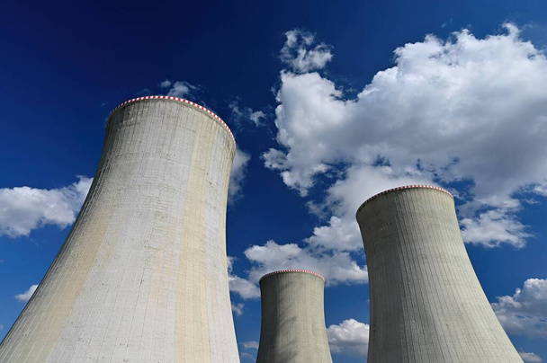 Nuclear power plant. Concept for industry and technology - energy crisis. Increasing energy prices - Russia's war on Ukraine. Dukovany - Czech Republic. - Foto, Bild