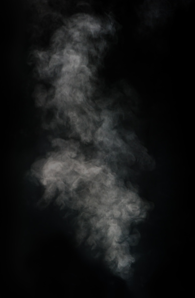 Белый дым на черном фоне - Фото, изображение